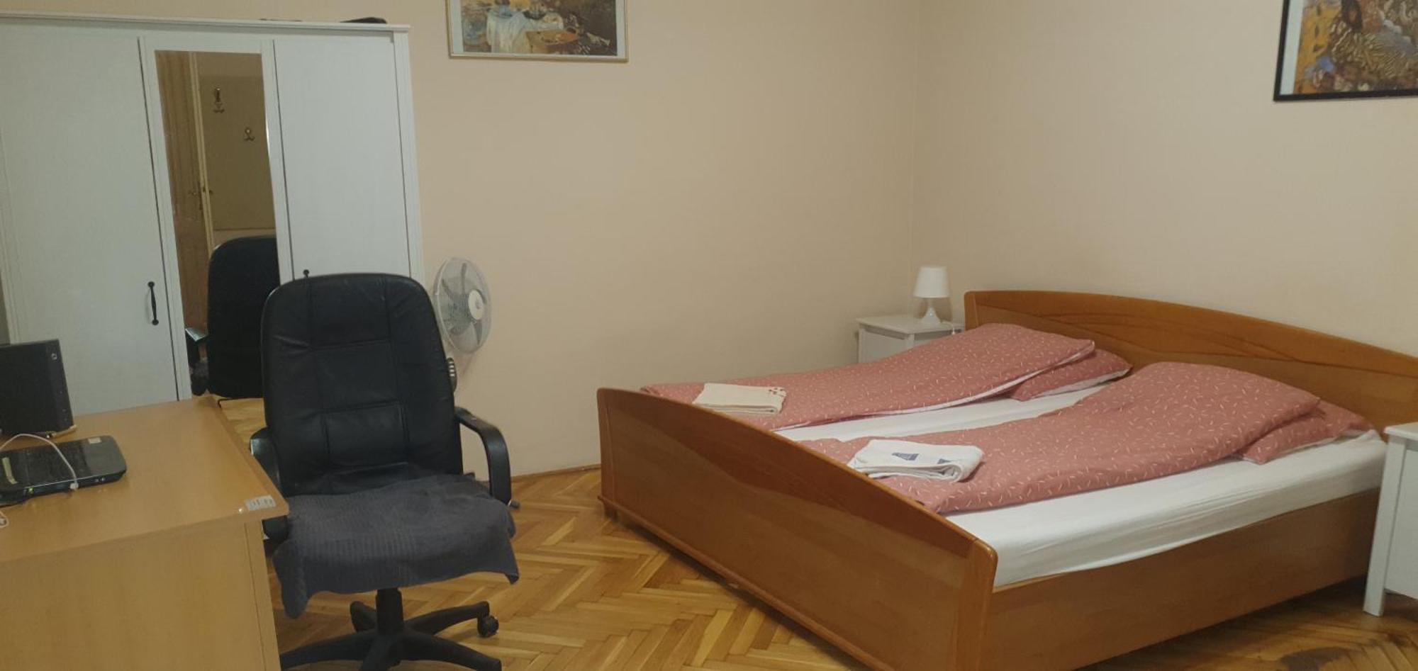 Garibaldi Apartman Appartement *